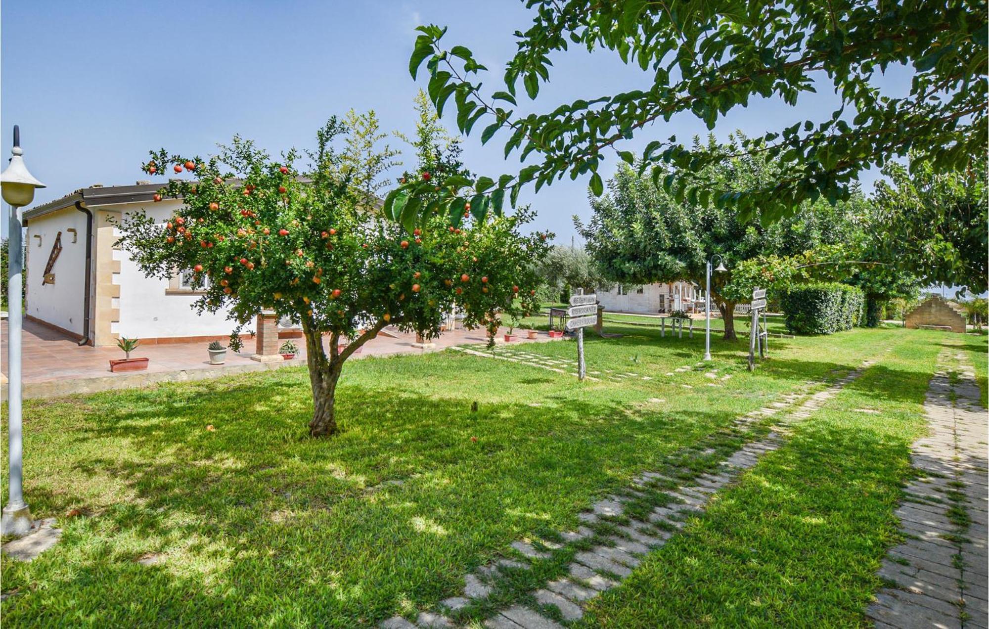 Casa vacanze 2 Bedroom Pet Friendly In Siracusa Syracuse